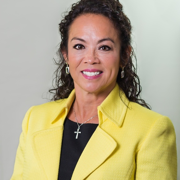 Meet your Posher, Deb - Picture 6 of 7